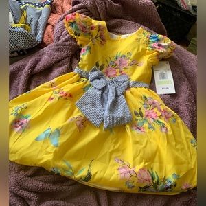 Girls dress